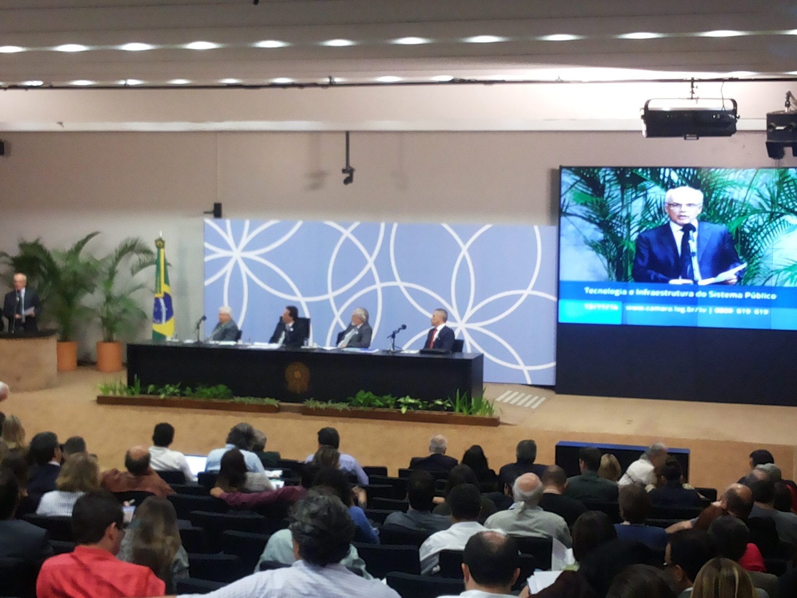 No Fórum Brasil de Comunicação Pública, presidente da Fenaj diz que é preciso avançar mais