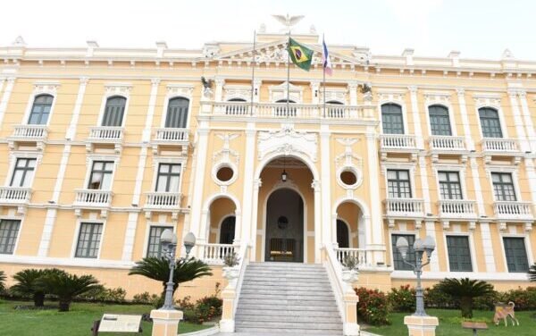 FENAJ propõe taxação das plataformas digitais e criação de fundo de fomento ao Jornalismo