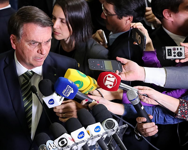 Ataques de Bolsonaro legitimam agressões contra jornalistas, dizem organizações