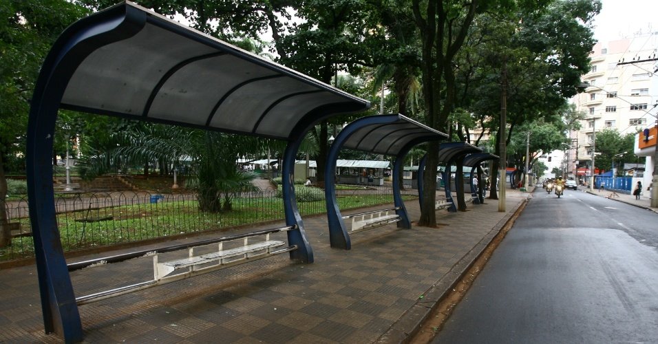 Empresas devem garantir transporte aos funcionários durante quarentena