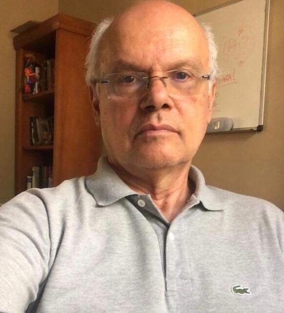 A tolerância ao humor é o melhor indicador de democracia, diz Celso Schröder