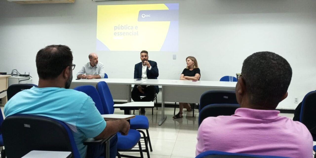 Comunicação pública em debate na UFES