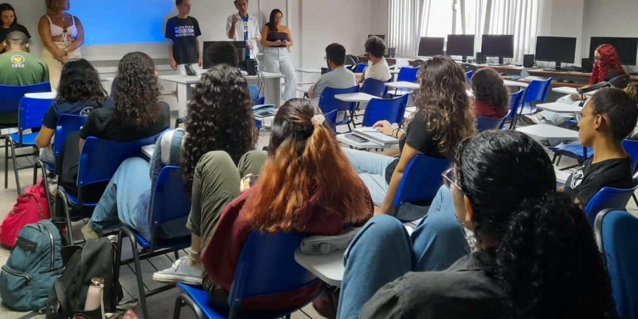 Na Ufes, SINDIJORNALISTAS/ES e CACOS discutem jornalismo