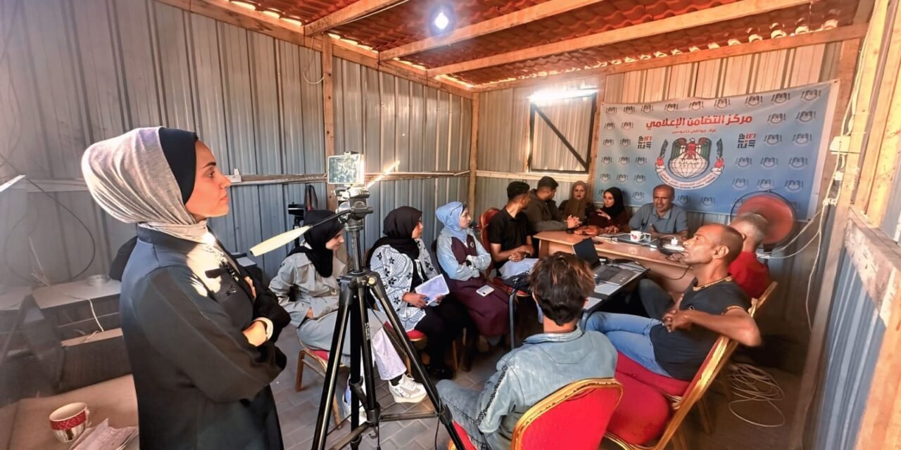 Cerca de 50 jornalistas brasileiros e 20 palestinos participaram da roda de conversa virtual promovida pela FENAJ e Embaixada da Palestina