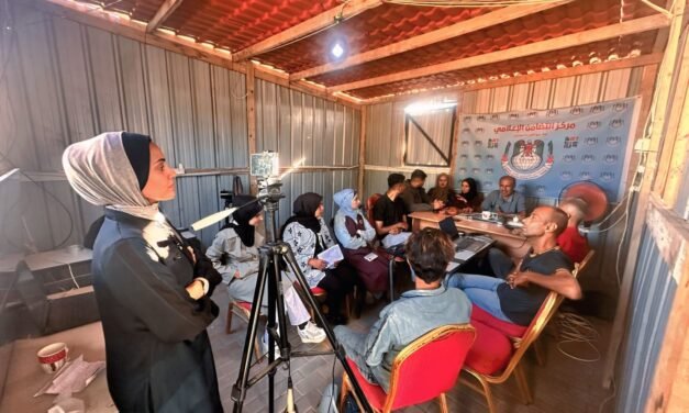 Cerca de 50 jornalistas brasileiros e 20 palestinos participaram da roda de conversa virtual promovida pela FENAJ e Embaixada da Palestina