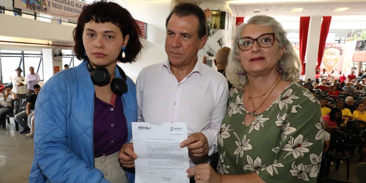 FENAJ e Sindicato de SP entregam ofício ao ministro Luiz Marinho e solicitam audiência para discutir impactos da Lei do Multimídia